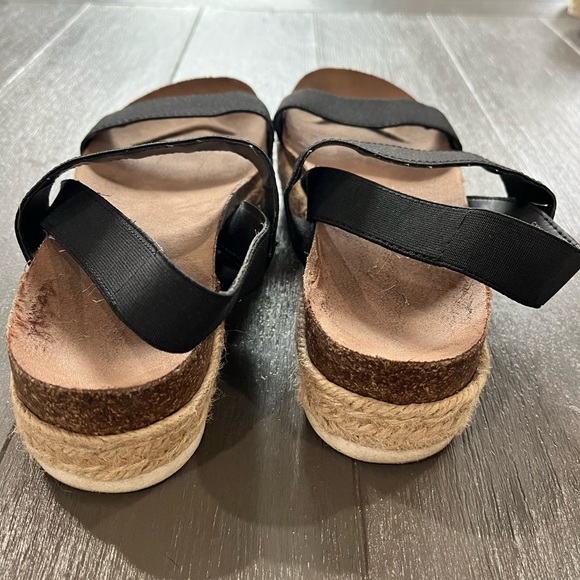 Madden Girl Cybell Platform Sandals size 9 - Picture 4 of 4